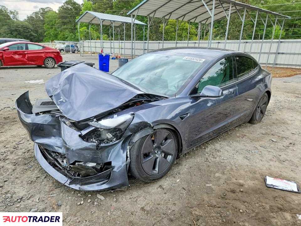 Tesla Model 3 2023