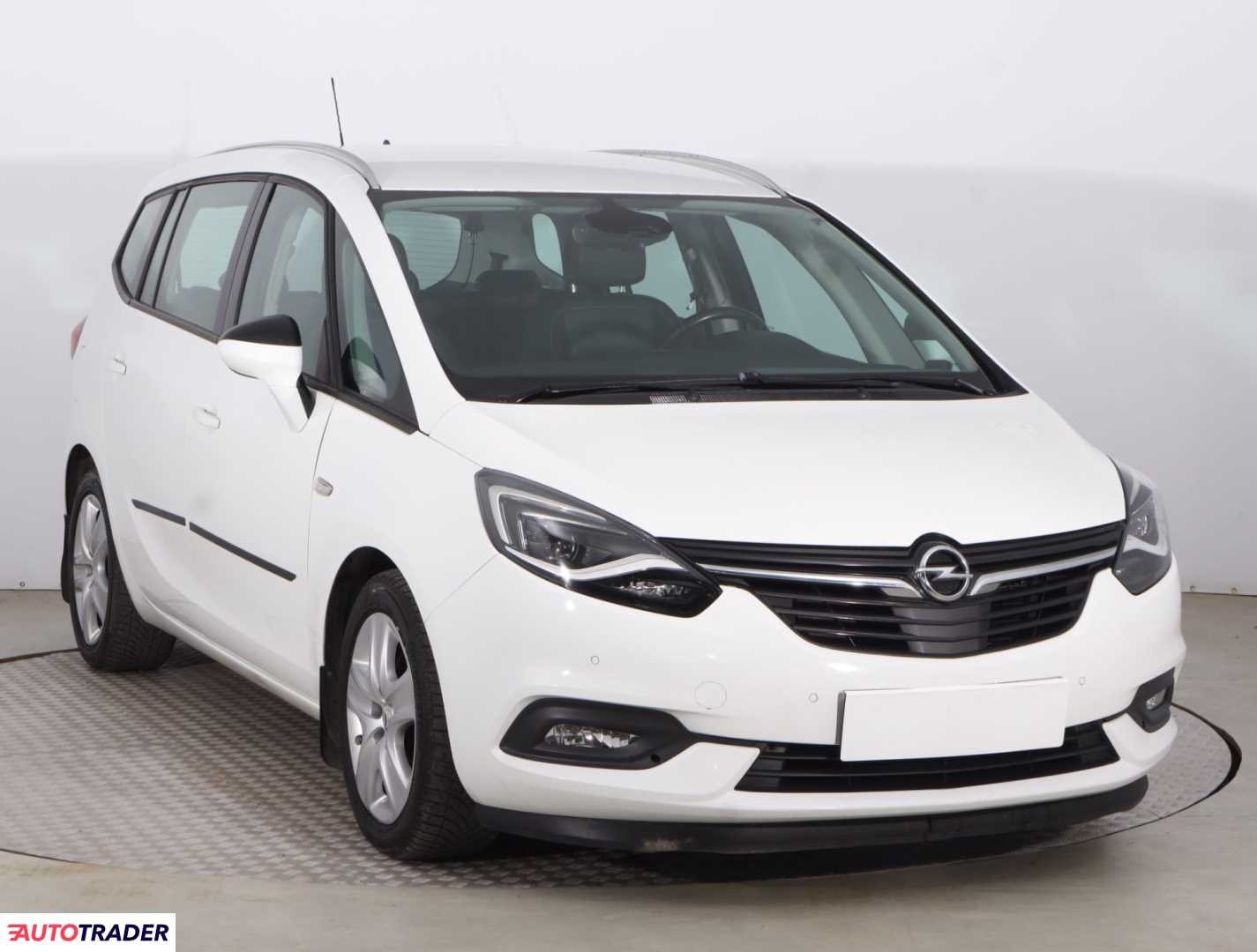 Opel Zafira 2019 2.0 128 KM