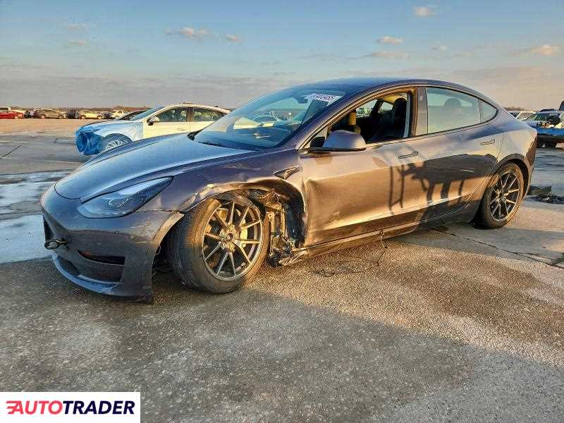 Tesla Model 3 2023