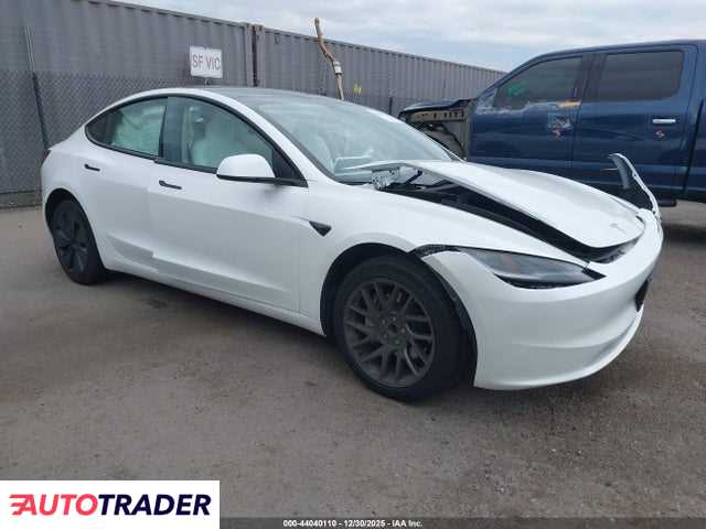 Tesla Model 3 2024