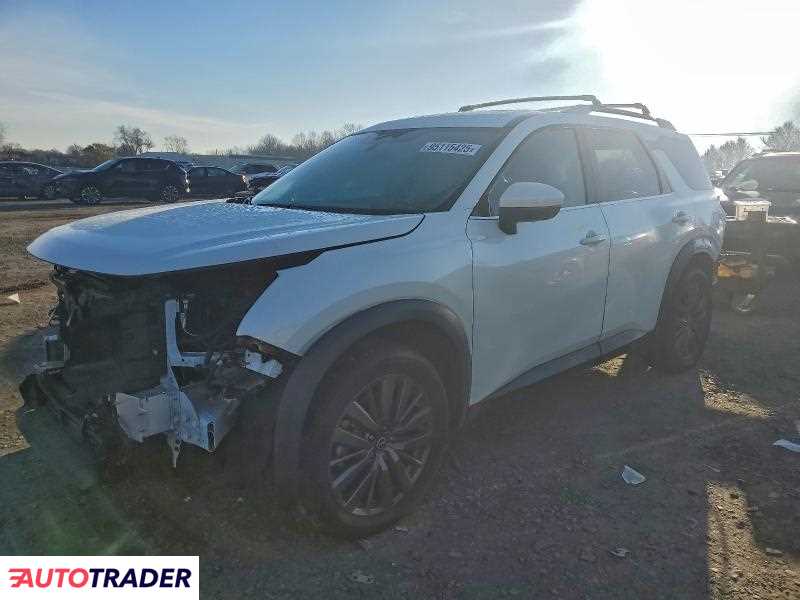 Nissan Pathfinder 2023 3