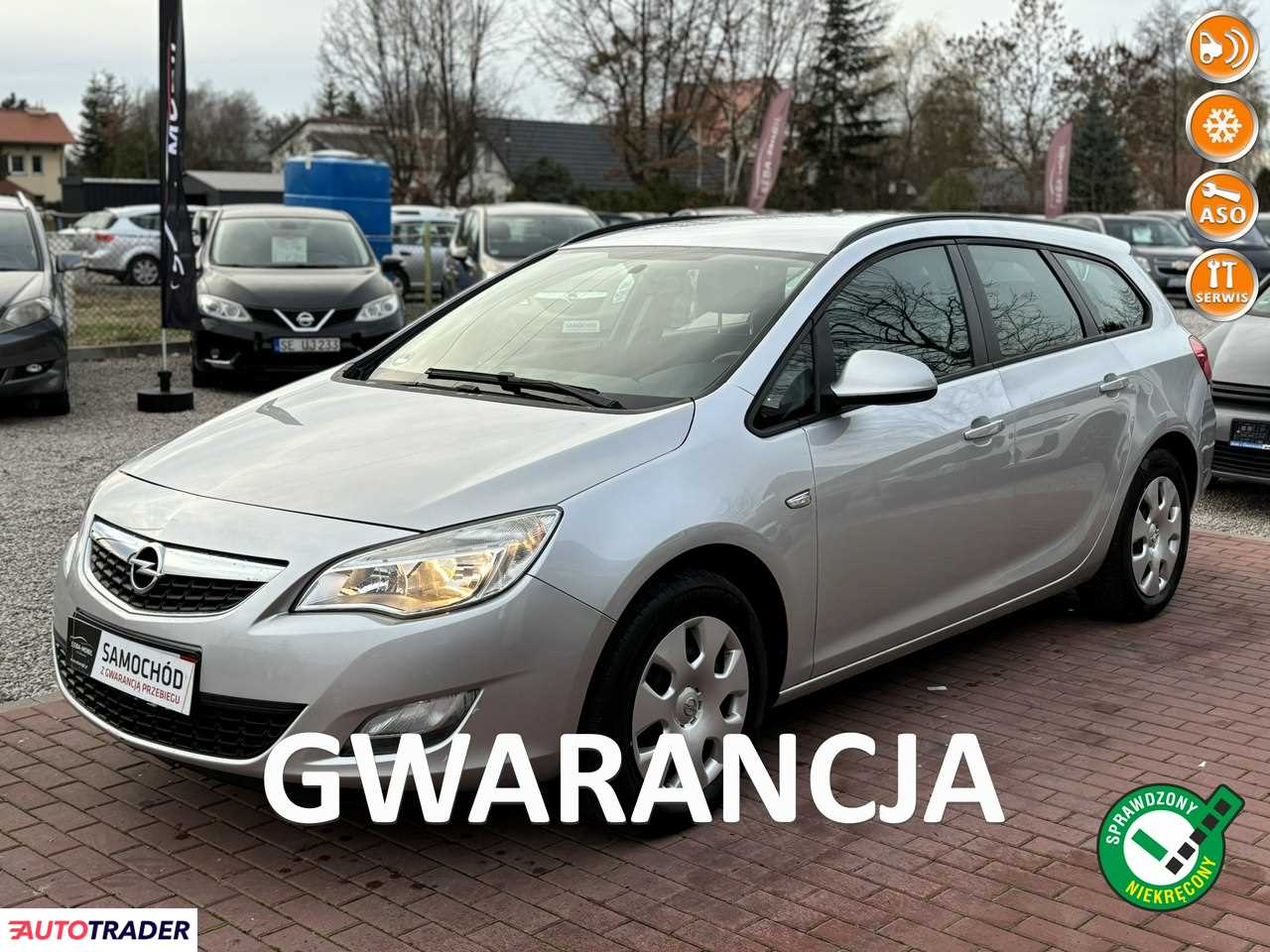 Opel Astra 2011 1.4 100 KM