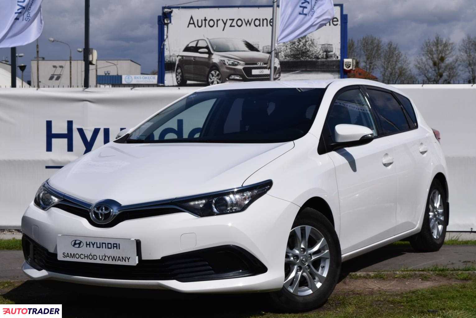 Toyota Auris 2016 1.3 99 KM Toyota Auris 2016 1.3 99 KM