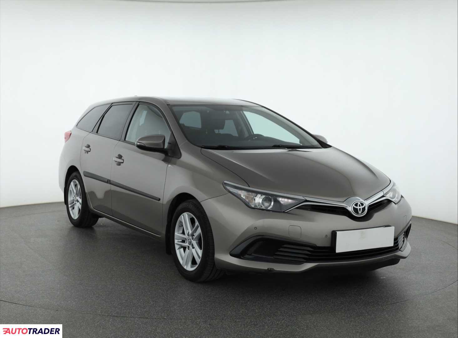 Toyota Auris 2015 1.4 88 KM