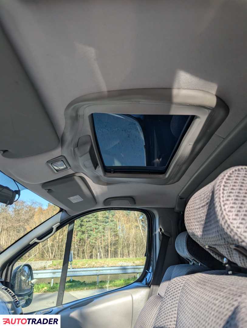 Opel Vivaro 2007 2.5 146 KM