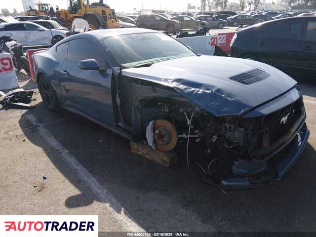 Ford Mustang 2025 5