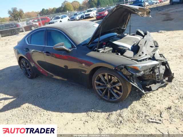 Lexus IS 2025 3