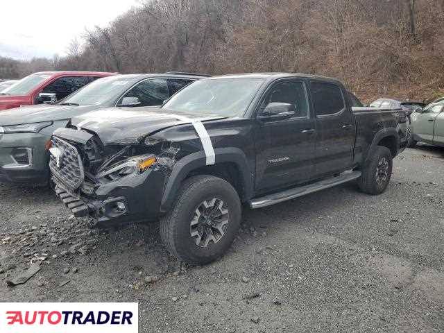 Toyota Tacoma 3.0 benzyna 2021r. (MARLBORO)