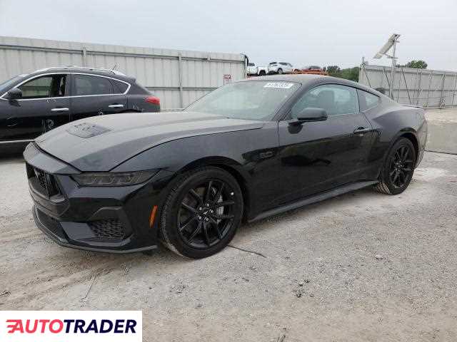 Ford Mustang 2025 5