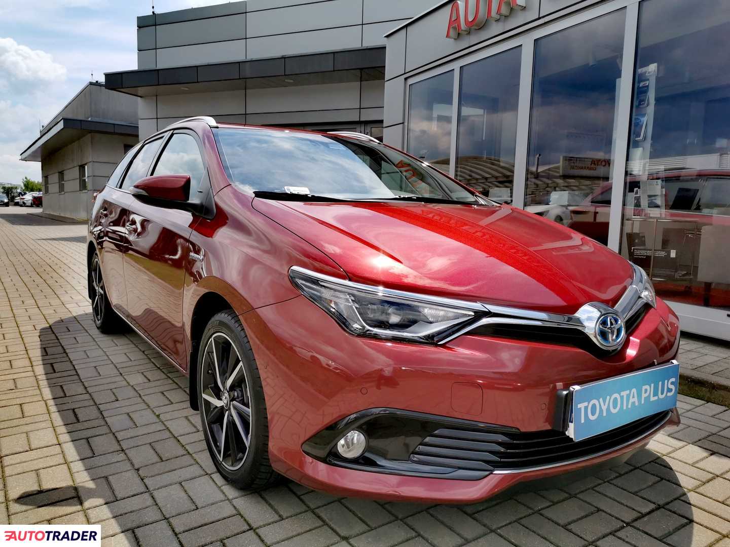 Toyota Auris 2016 1.8 135 KM Toyota Auris 2016 1.8 135 KM