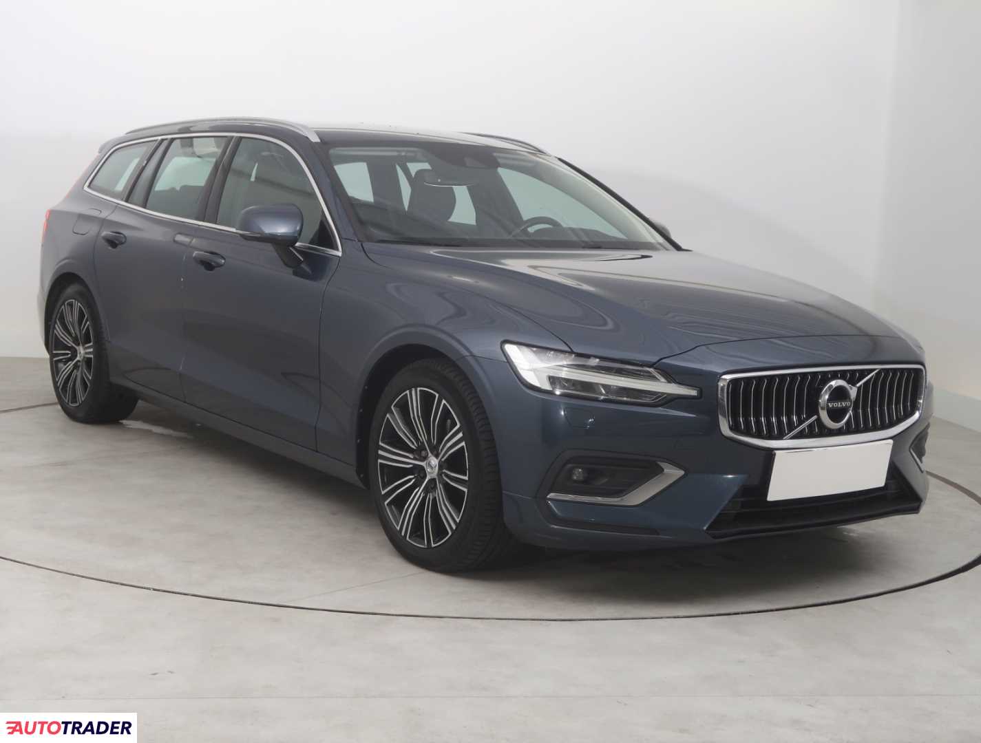 Volvo V60 2019 2.0 187 KM