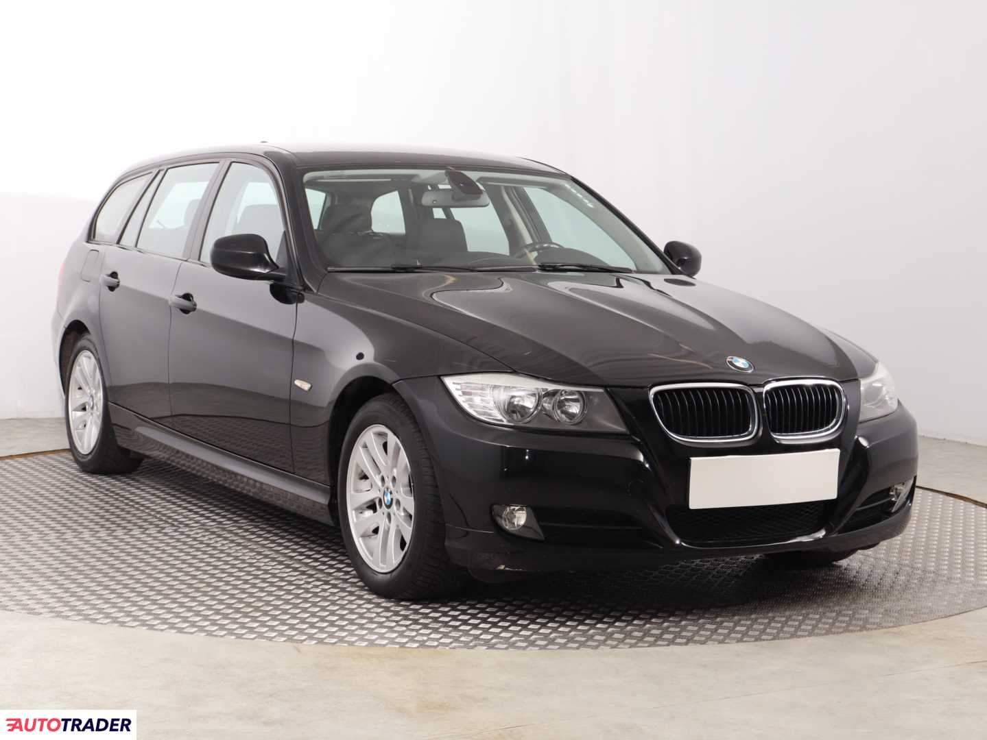 BMW 318 2010 2.0 140 KM BMW 318 2010 2.0 140 KM