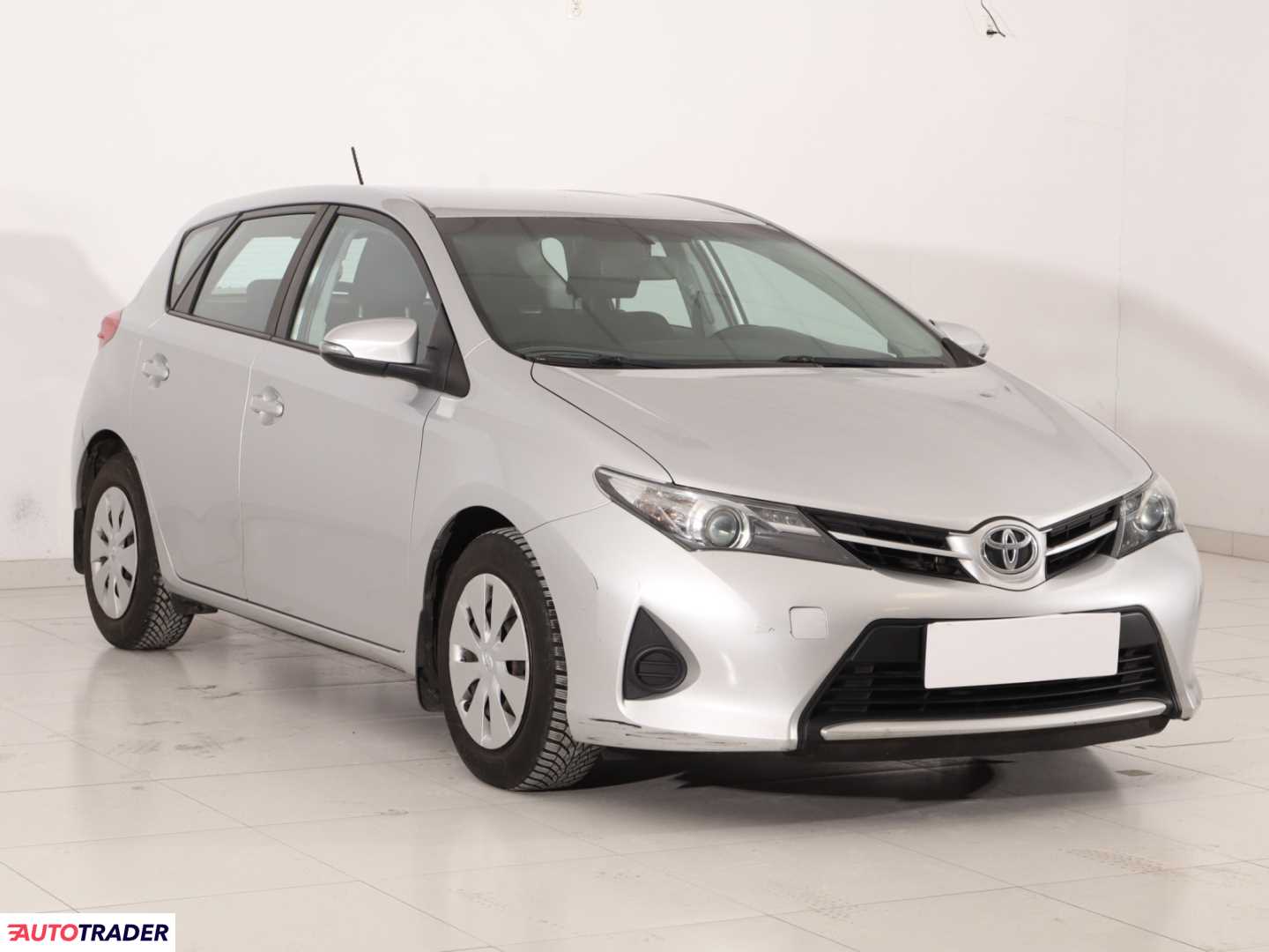 Toyota Auris 2014 1.3 97 KM