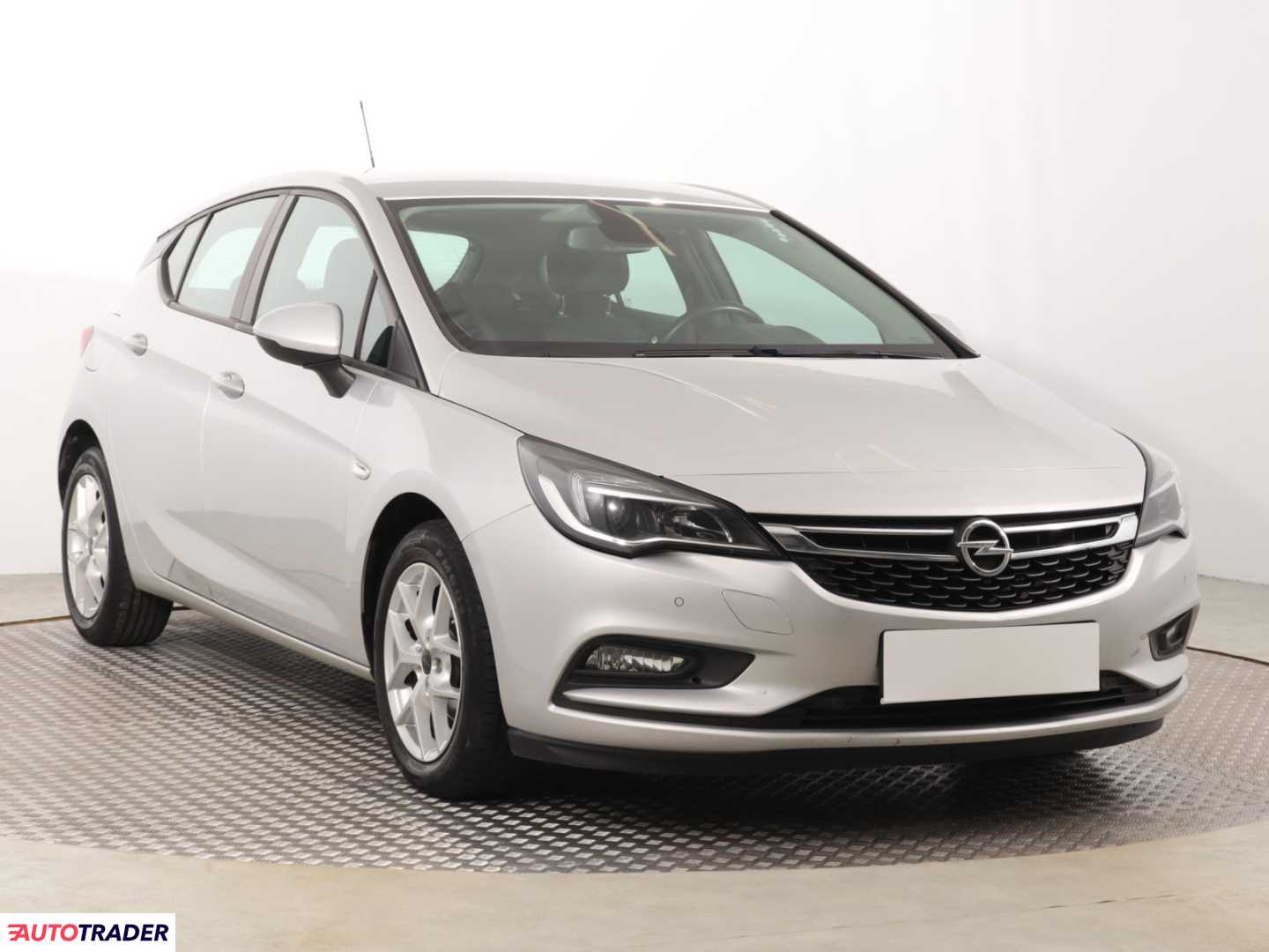 Opel Astra 2018 1.4 123 KM