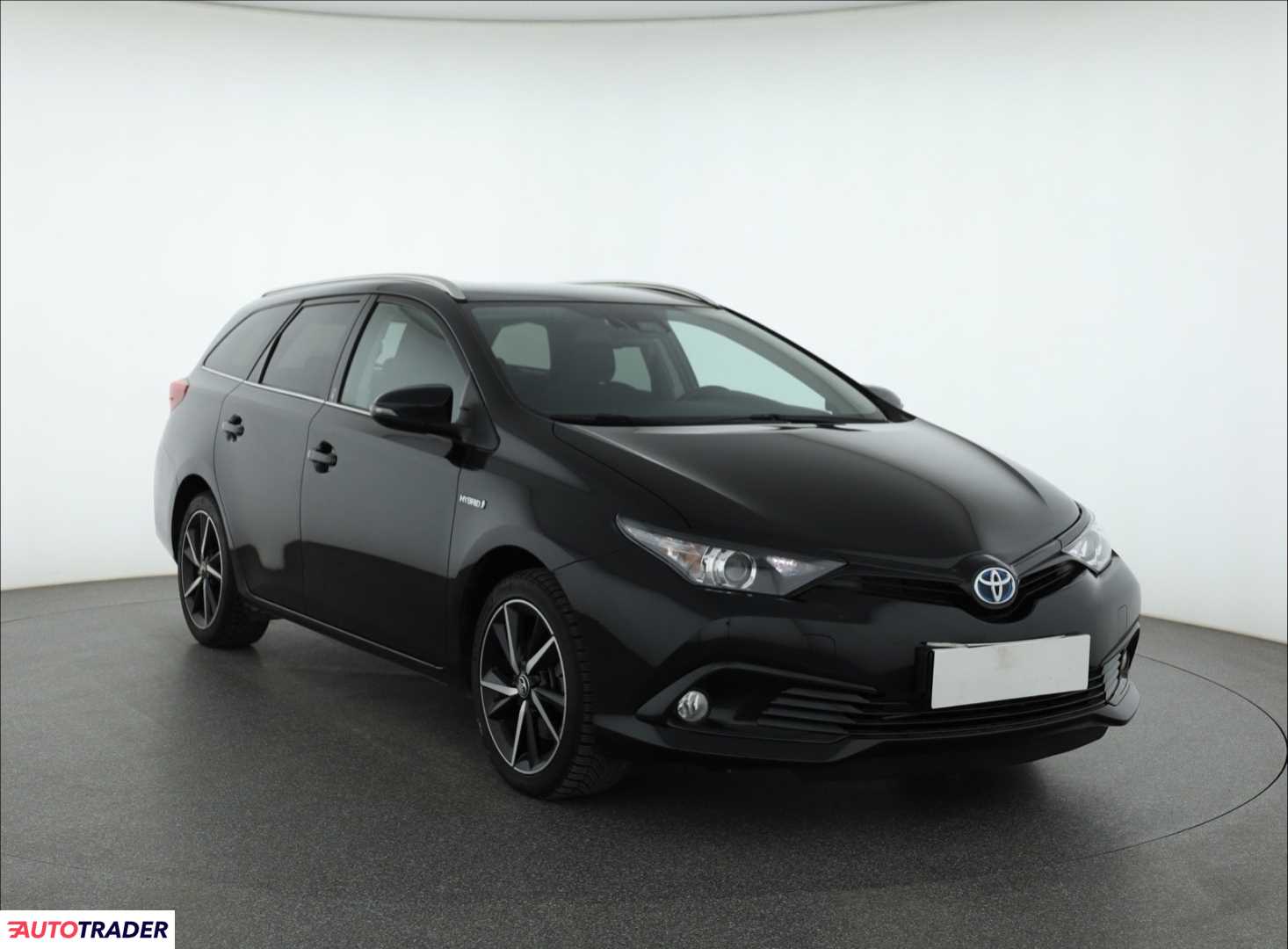 Toyota Auris 2018 1.8 134 KM