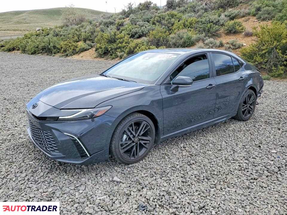 Toyota Camry 2025 2