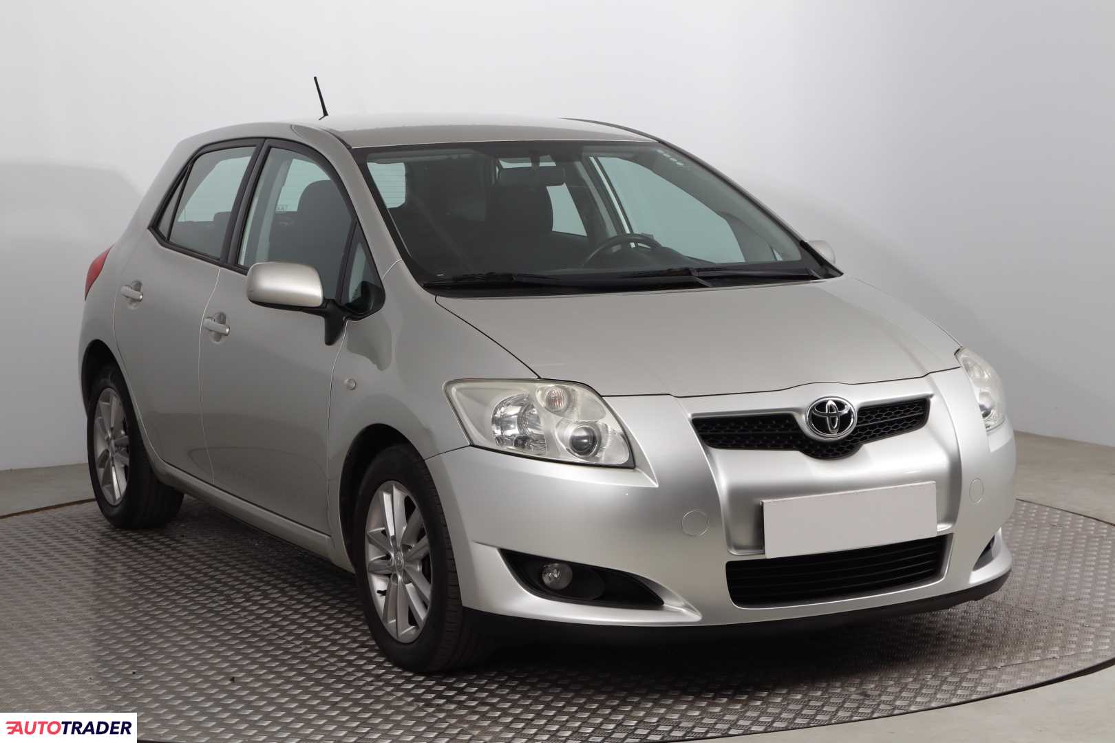 Toyota Auris 2008 1.4 88 KM