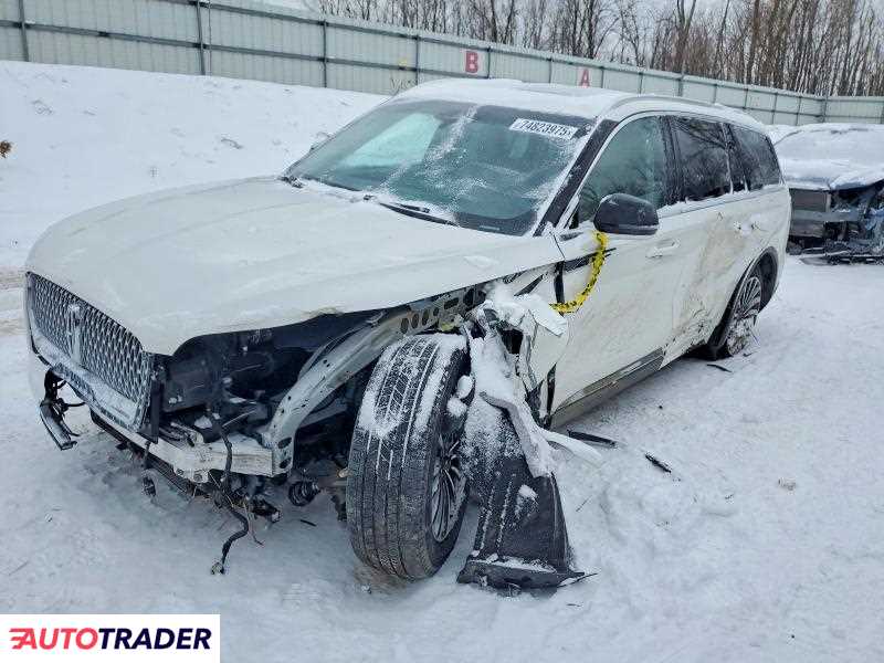 Lincoln Aviator 2023 3