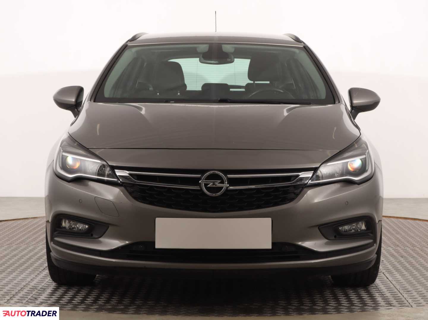 Opel Astra 2017 1.4 147 KM