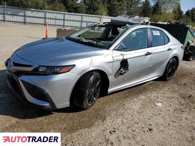 Toyota Camry 2.0 benzyna 2022r. (ELGIN)