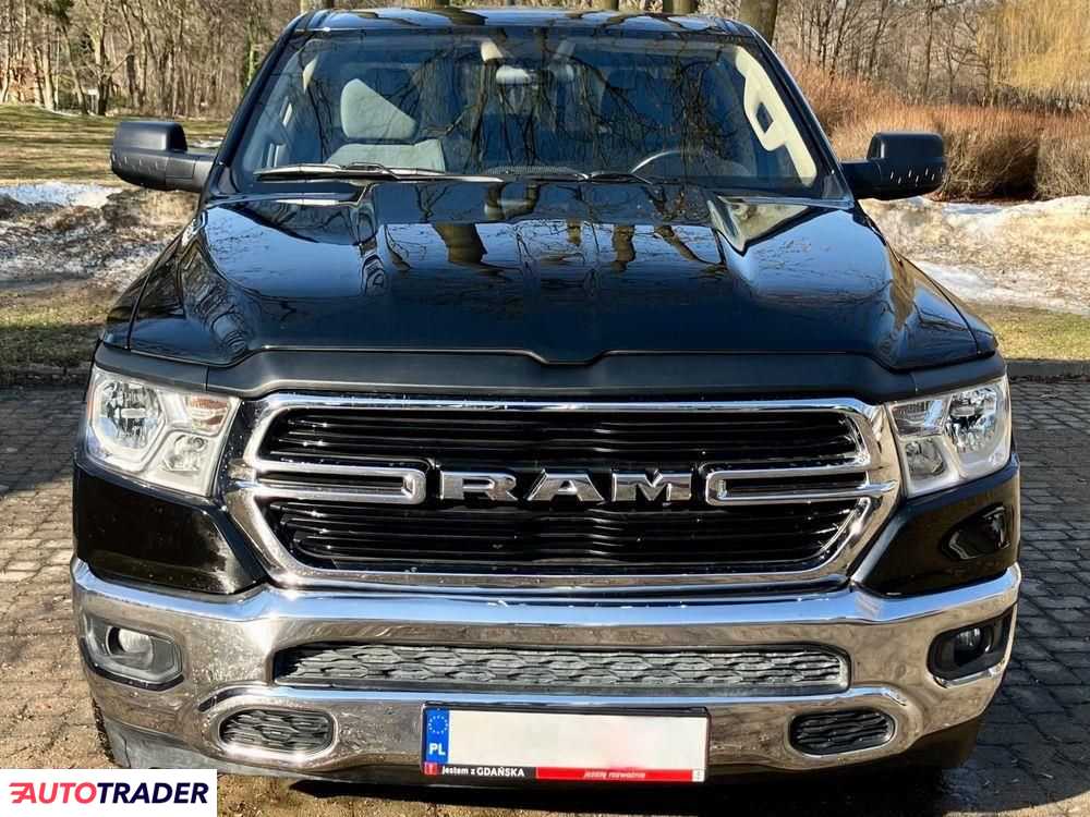 Dodge Ram 2019 5.7 390 KM