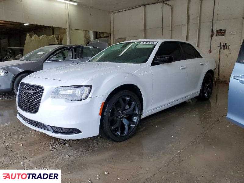 Chrysler 300C 2023 3