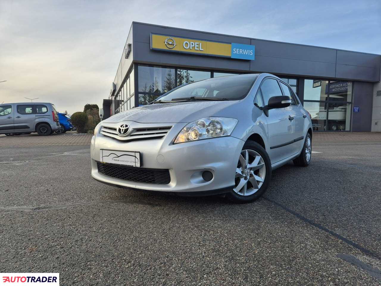 Toyota Auris 2011 1.6 132 KM