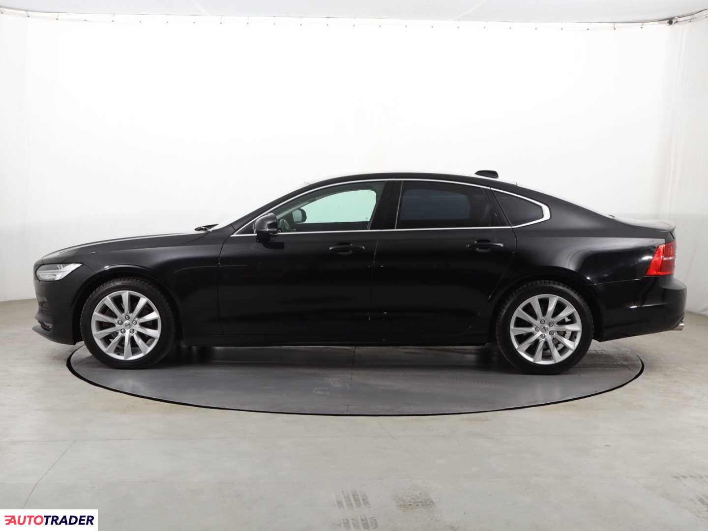 Volvo S90 2020 2.0 187 KM