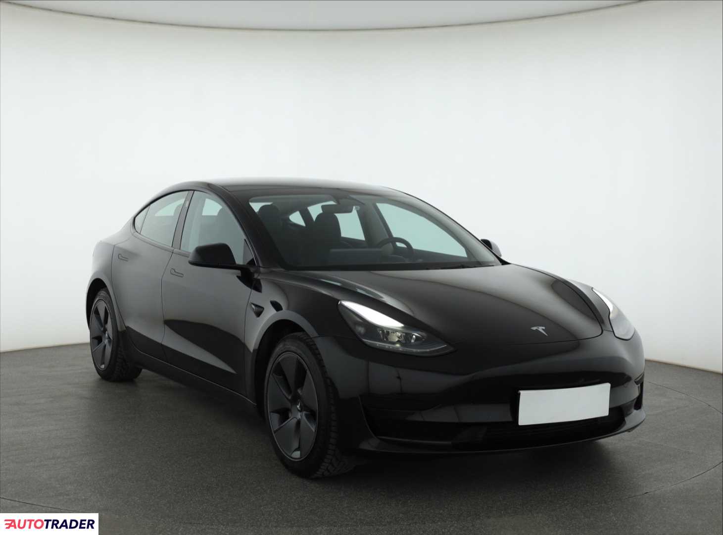 Tesla Model 3 2023 278 KM