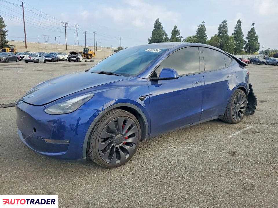 Tesla Model Y 2022