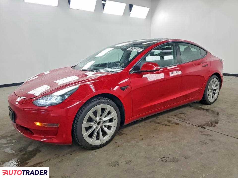 Tesla Model 3 2022