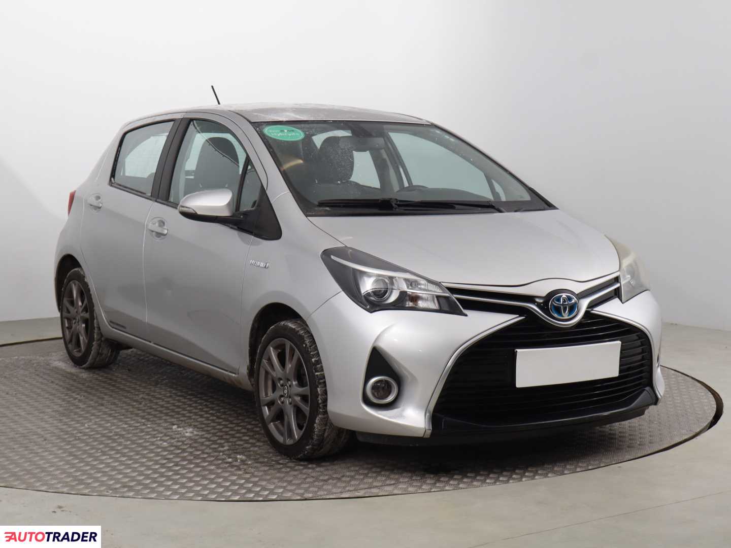 Toyota Yaris 2015 1.5 99 KM