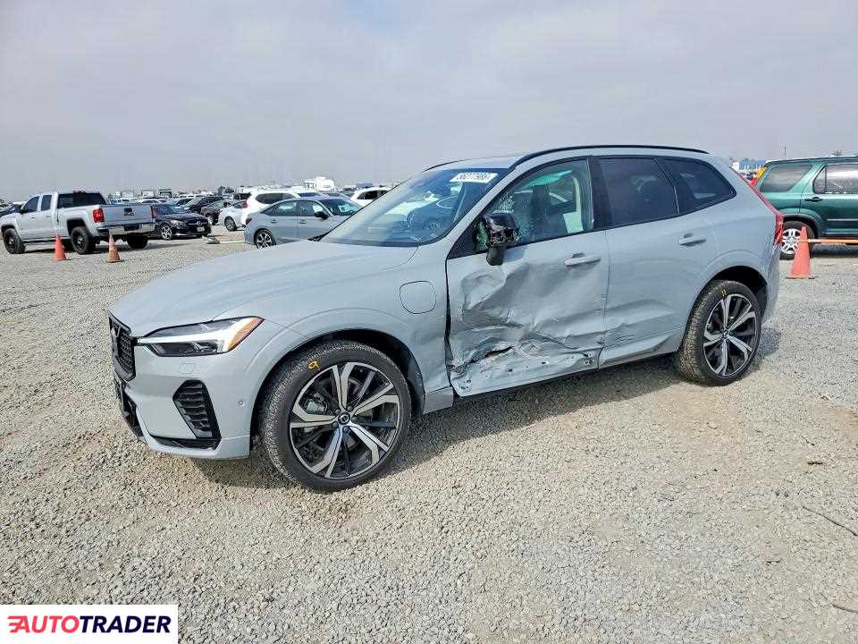 Volvo XC60 2025 2