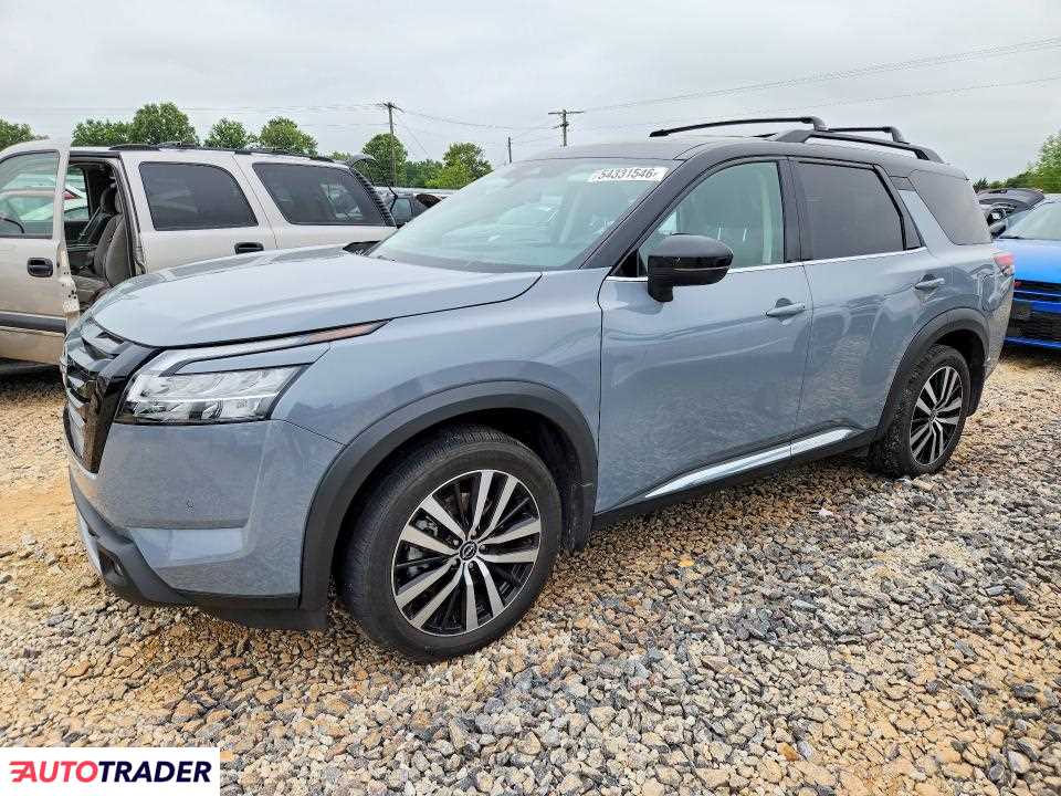 Nissan Pathfinder 2023 3