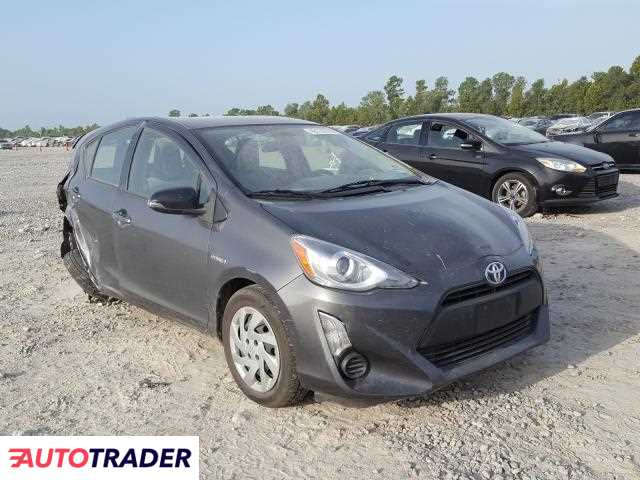 Toyota Prius 2015 1 Toyota Prius 2015 1
