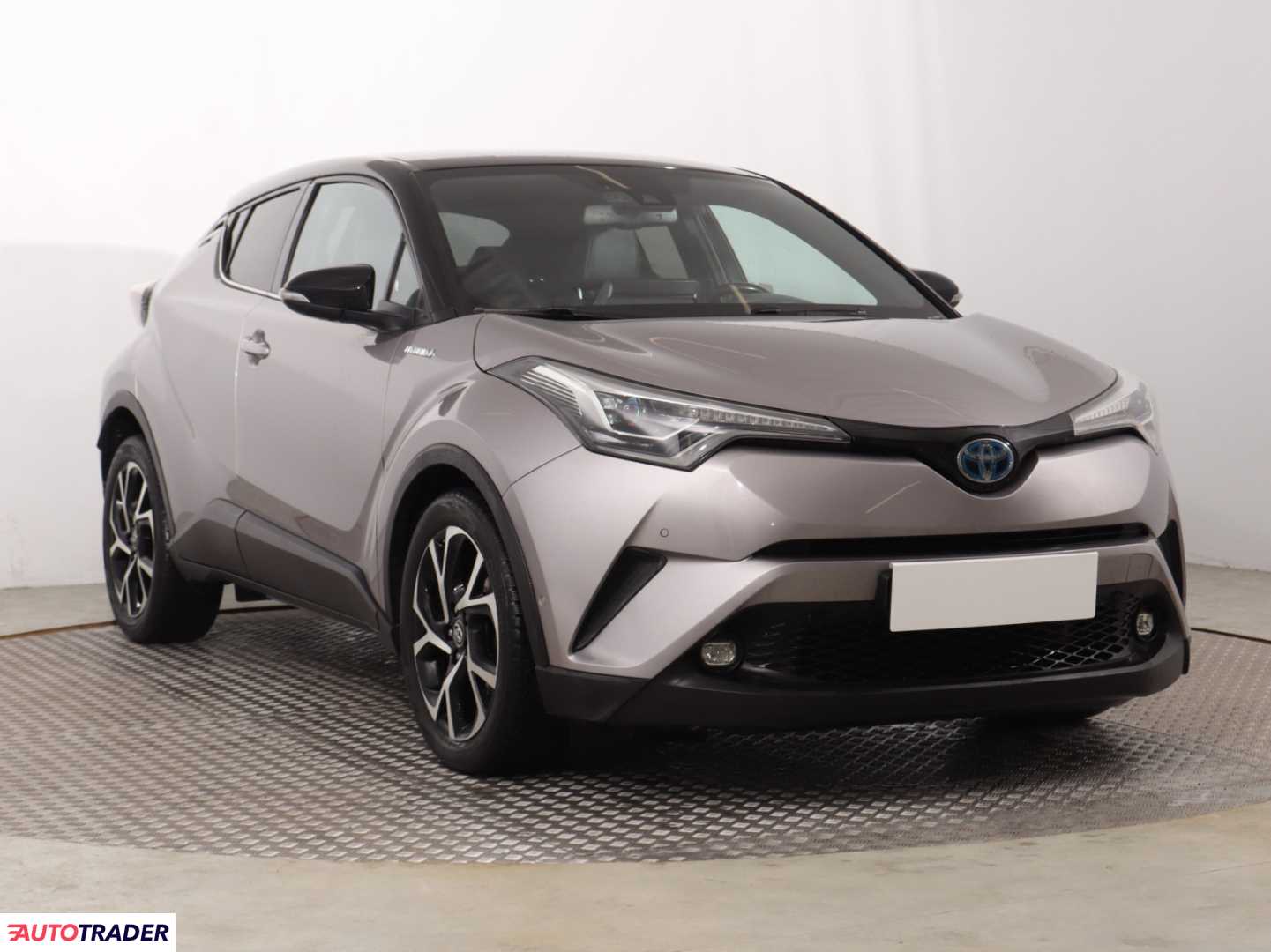 Toyota C-HR 2017 1.8 120 KM