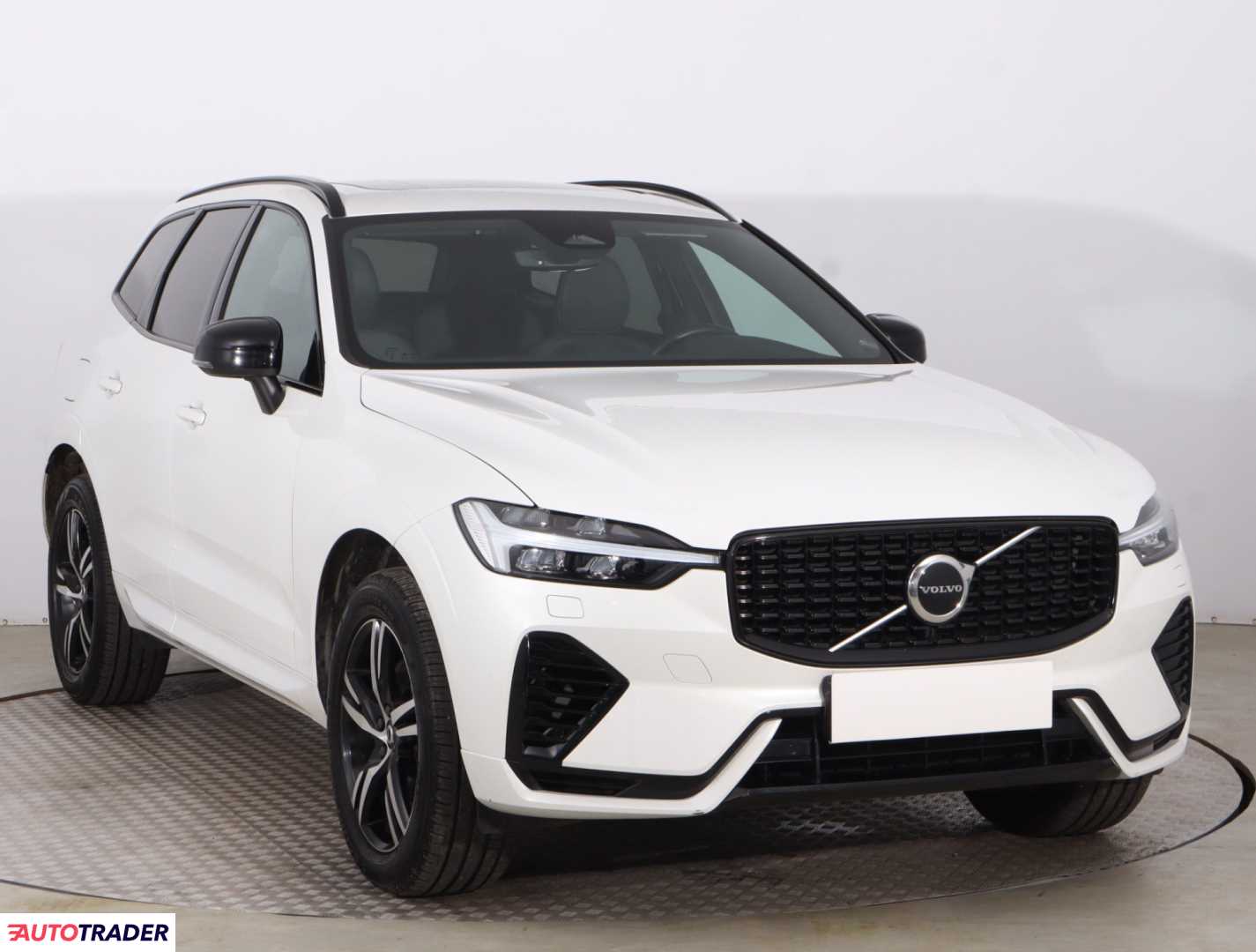 Volvo XC60 2021 2.0 336 KM