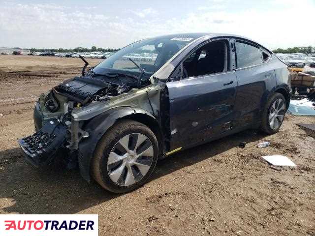 Tesla Model Y 2023 Tesla Model Y 2023