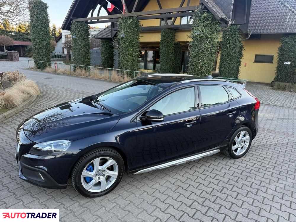Volvo V40 Cross Country 2016 2.0 190 KM