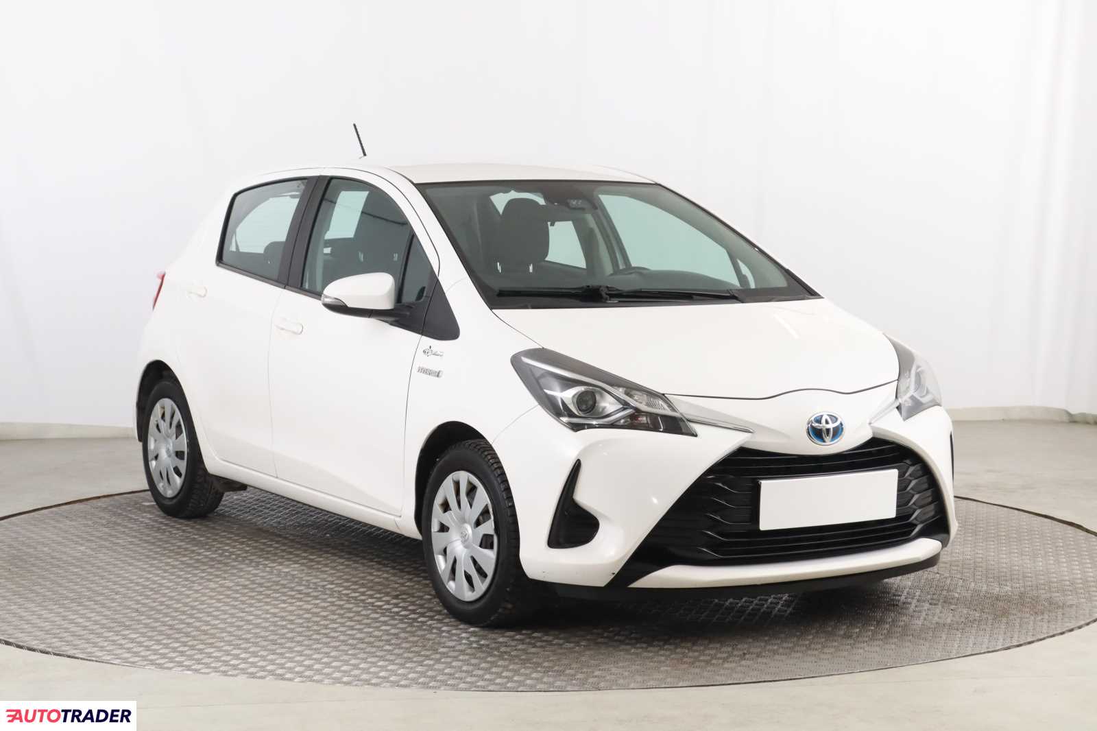 Toyota Yaris 2020 1.5 99 KM