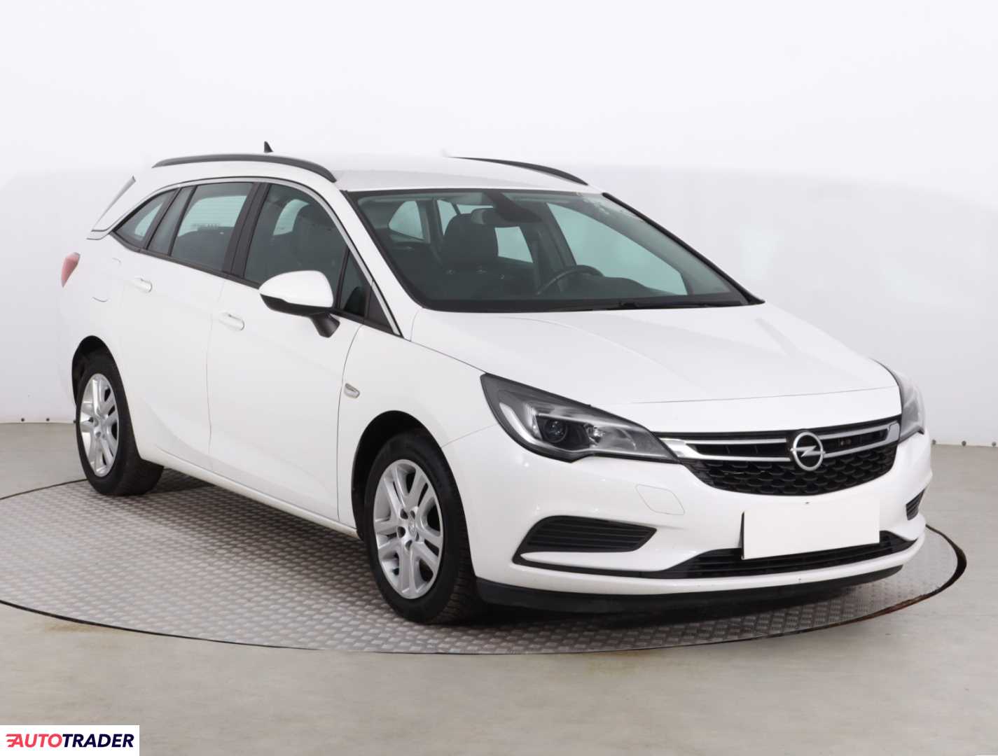 Opel Astra 2018 1.6 108 KM