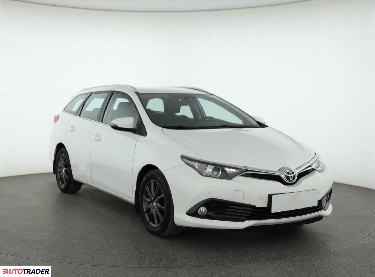 Toyota Auris 2017 1.6 109 KM