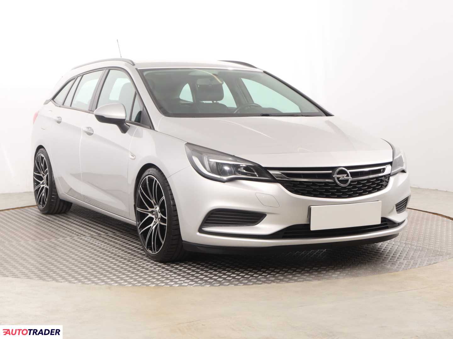 Opel Astra 2017 1.4 147 KM