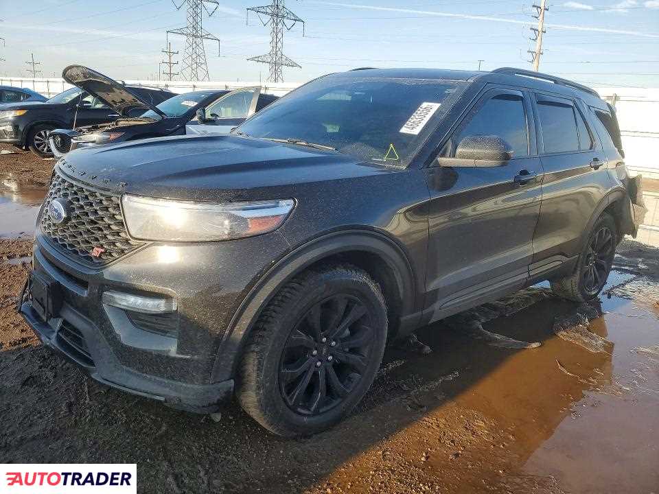 Ford Explorer 2022 3