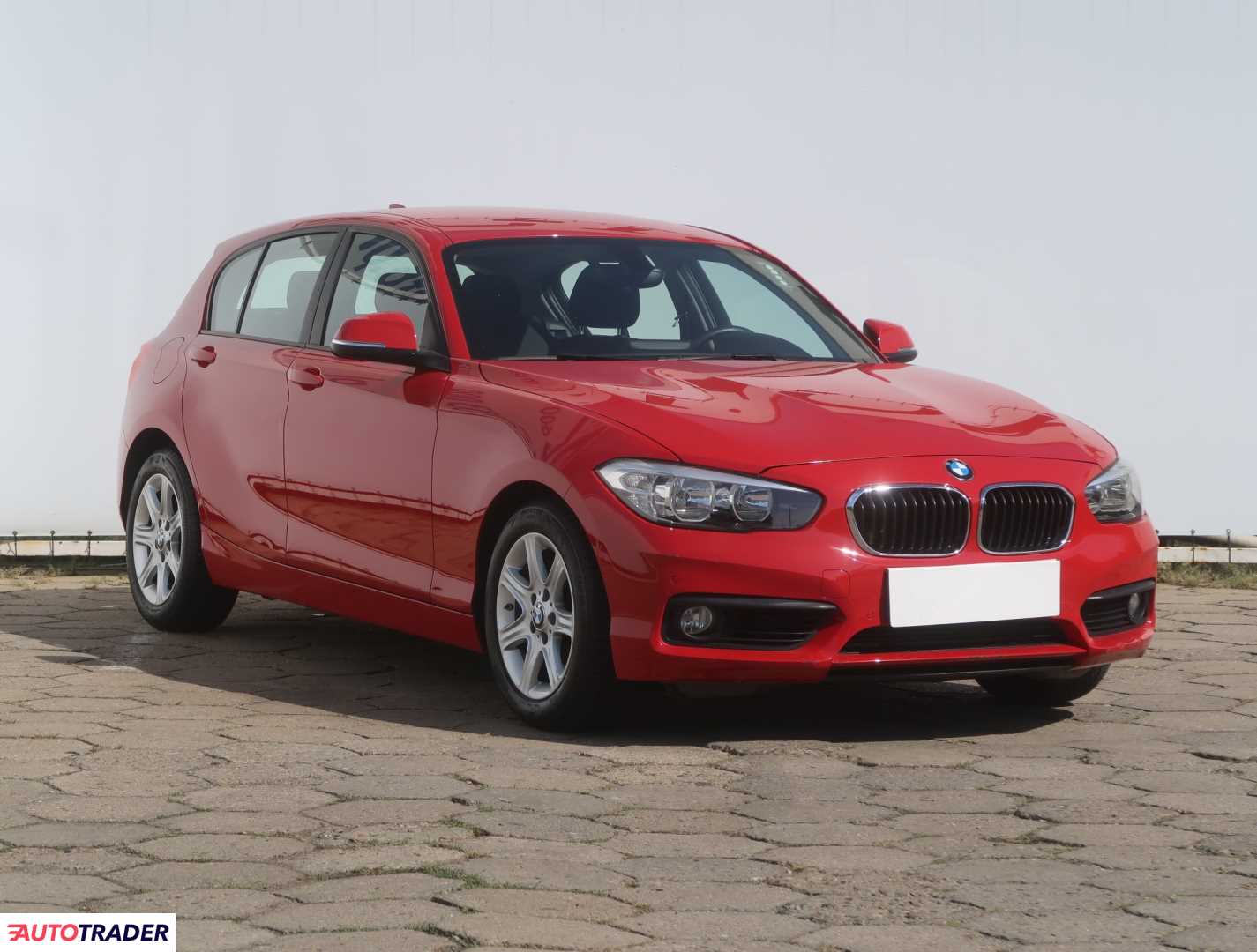 BMW 118 2015 1.5 134 KM