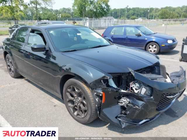 Chrysler 300C 2019 3
