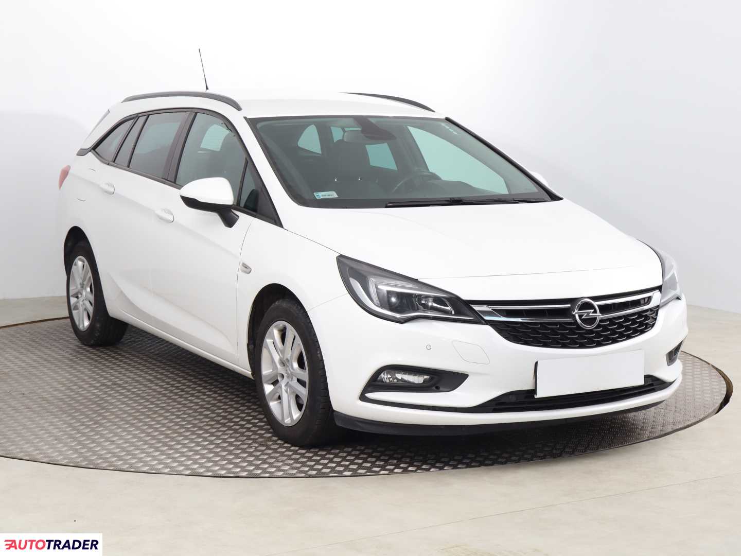 Opel Astra 2017 1.6 108 KM