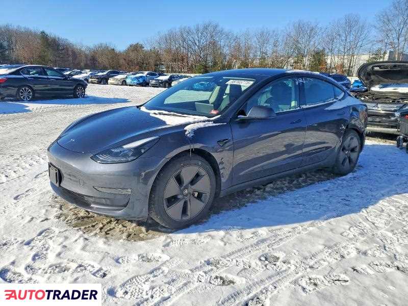 Tesla Model 3 2023
