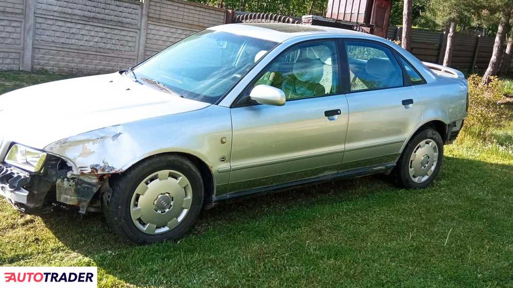 Audi A4 1996 1.6 102 KM Audi A4 1996 1.6 102 KM