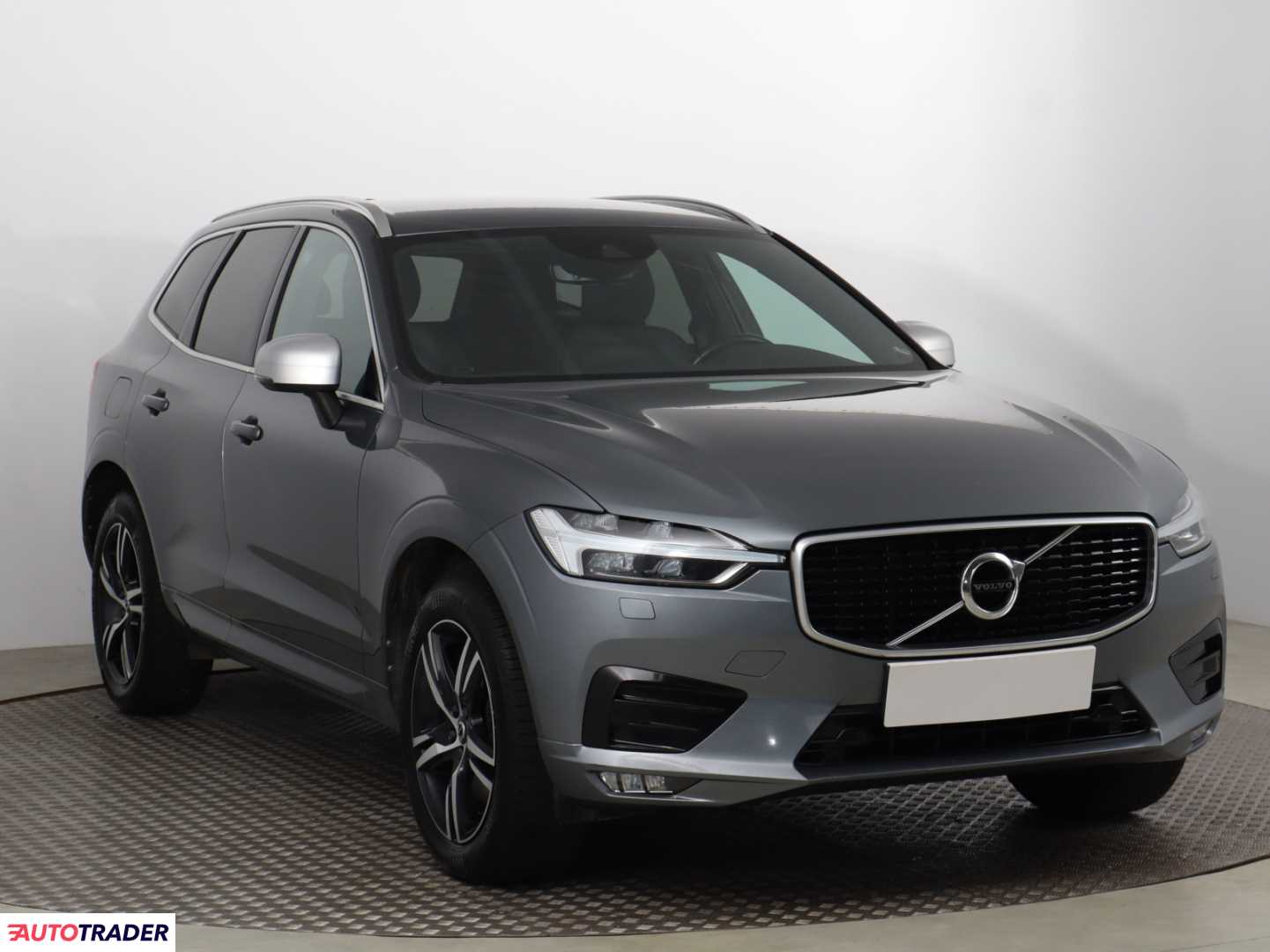Volvo XC60 2018 2.0 187 KM